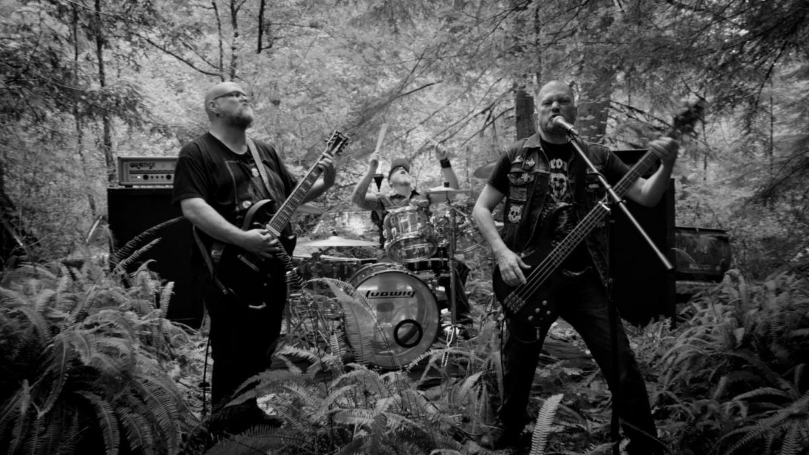 STRICKEN, nükleer atık korkusunu yeni single’ı ‘Dust From The Grave’e taşıdı