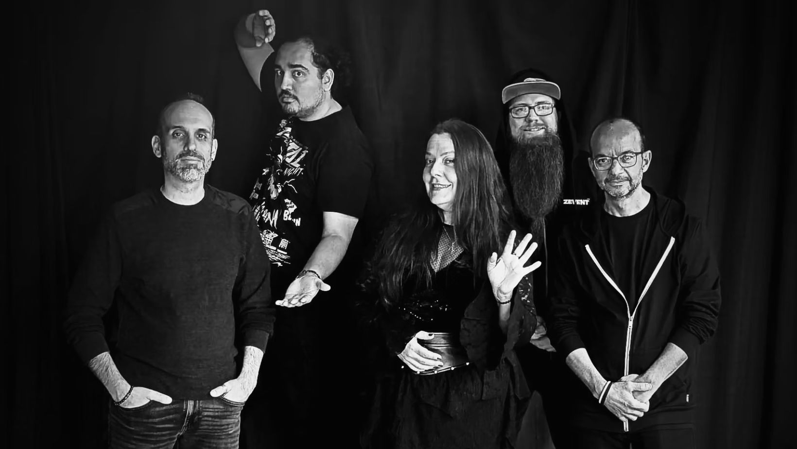 STEREOPHRENICS Continue Their Decade-Long Musical Journey with Debut Album