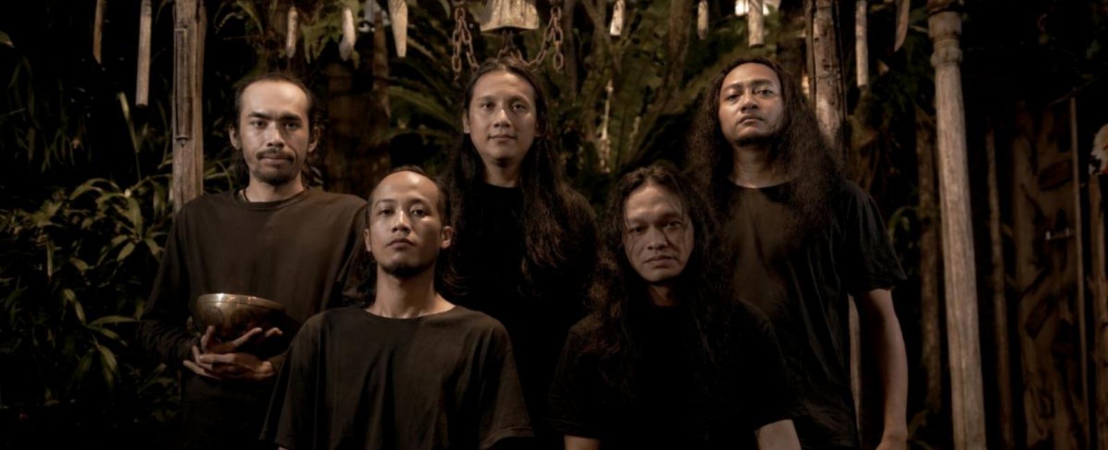 Metal Vocals, Throat Singing and Ritual Sounds Converge on ENSEMBLE TIKORO’s “Tortoise”