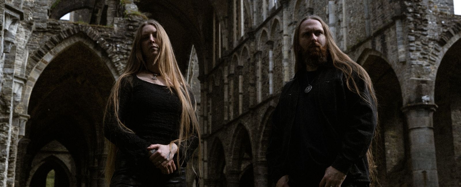 HULDER Yeni Teklisi “In Blood and In Earth” İle Karanlık Ritüelini Sürdürüyor