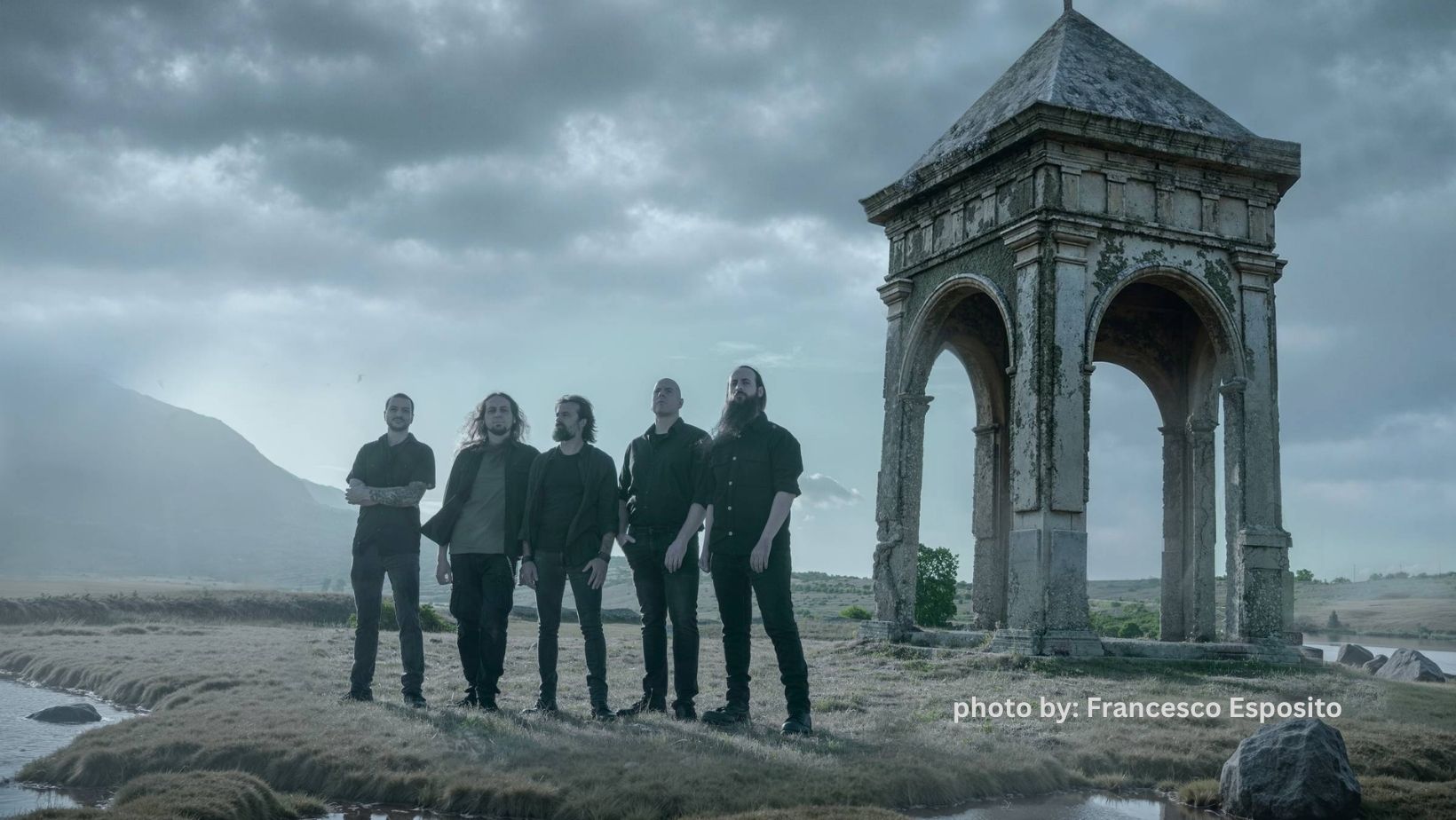 SHORES OF NULL, Konuk Vokal ve Kemanla Yeni Albümü “Homesick”i Yayımladı